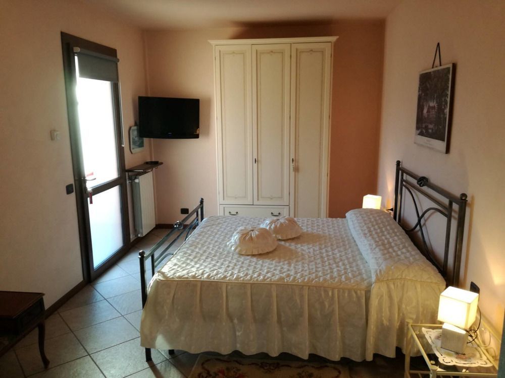 Villarosybeb Paruzzaro Buitenkant foto